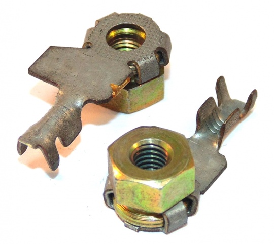 Lear Captive Nut M5 0.75-1.5mm² Type A Code R